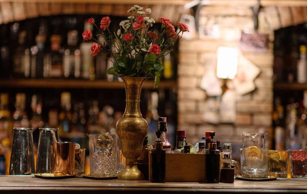 How Bar Crawls in San Jose, CA Can Boost Your Confidence and Public Speaking Skills