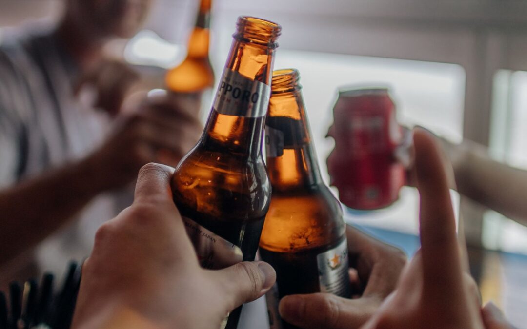 Themed Bar Crawls Versus Spontaneous Pub Hopping in San Jose, CA: Which Night Out Wins?